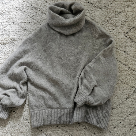 ARITZIA Babaton Adichi Sweater - Picture 4 of 6